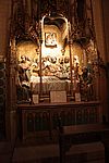 Ein Altar im Seitenschiff